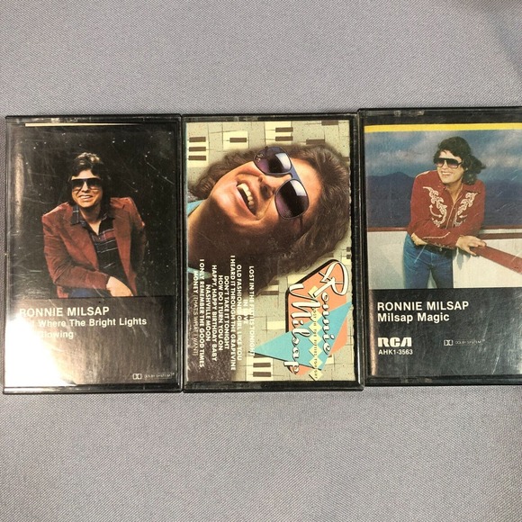 Ronnie Milsap Cassette Lot of 3 with Original Cases Inserts - Picture 1 of 7